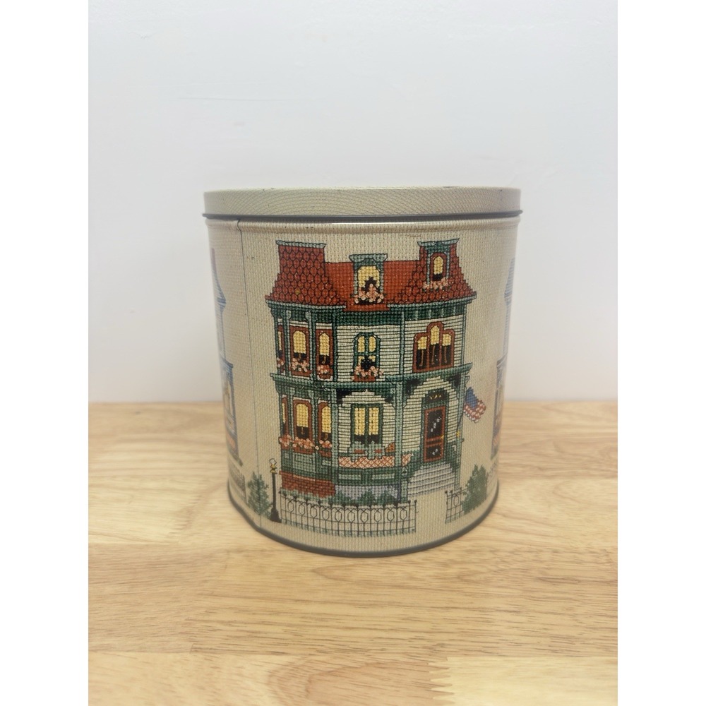 Vintage Cross Stitch‎ Colonial Homes Pattern Cookie Biscuit Tin Bucilla Original